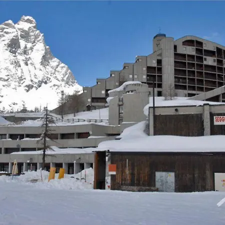 Upinthesky Cervinia Apartman *